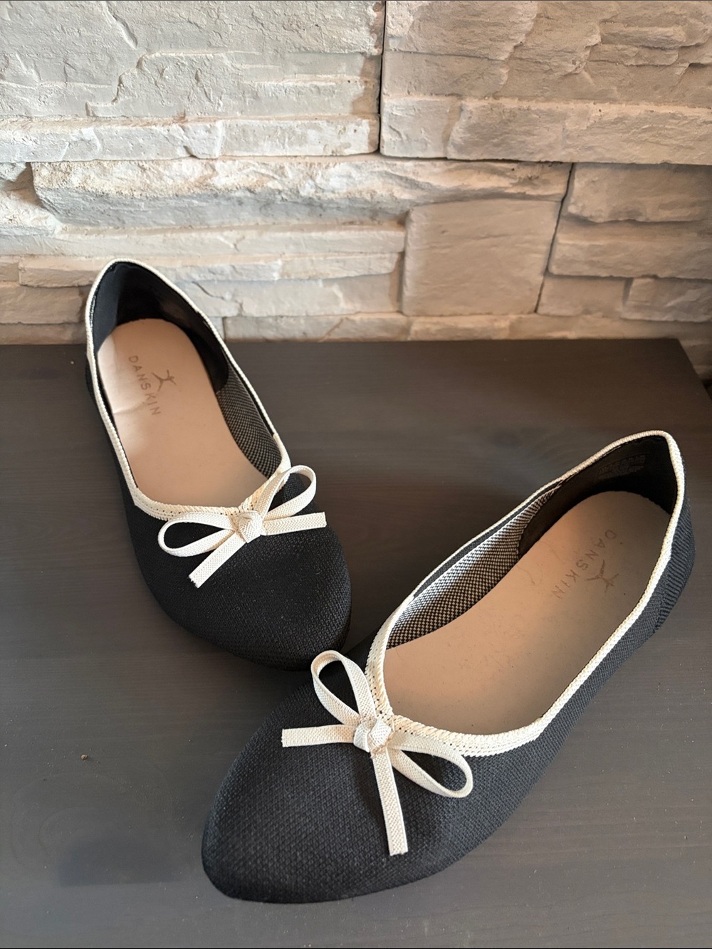 Danskin Black Ballet Flats with Cream Trim and Bow Accent 8.5